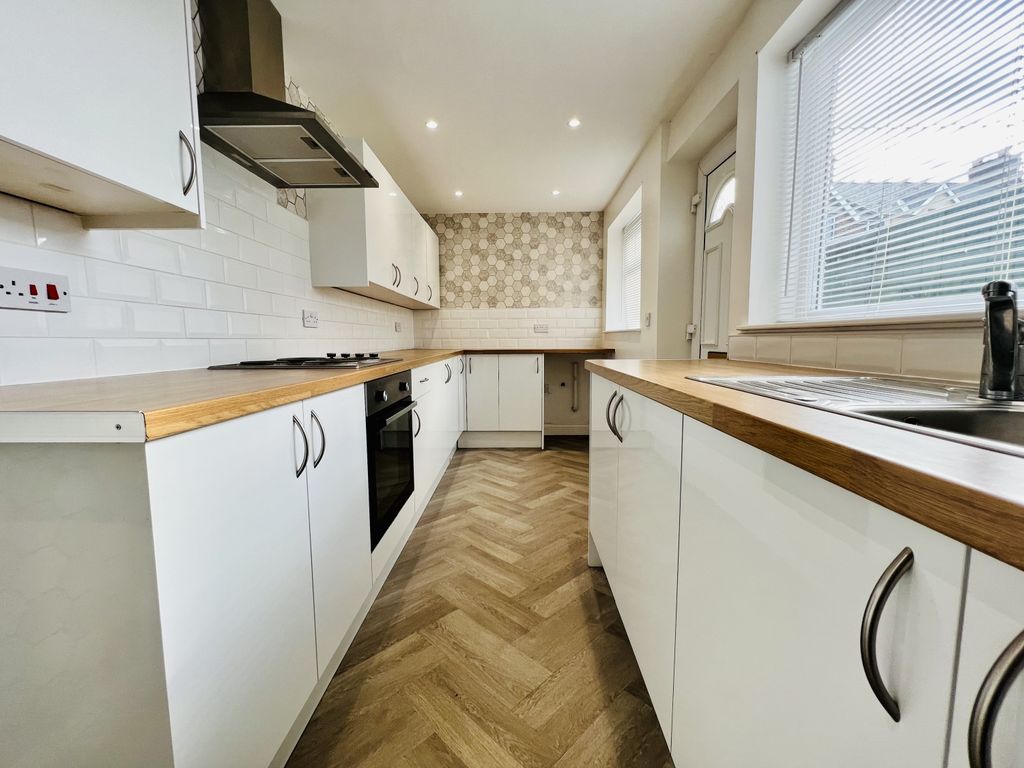 Property photo 3 of 7 C950B92F-458C-410D-8670-3Efd799CC0B2