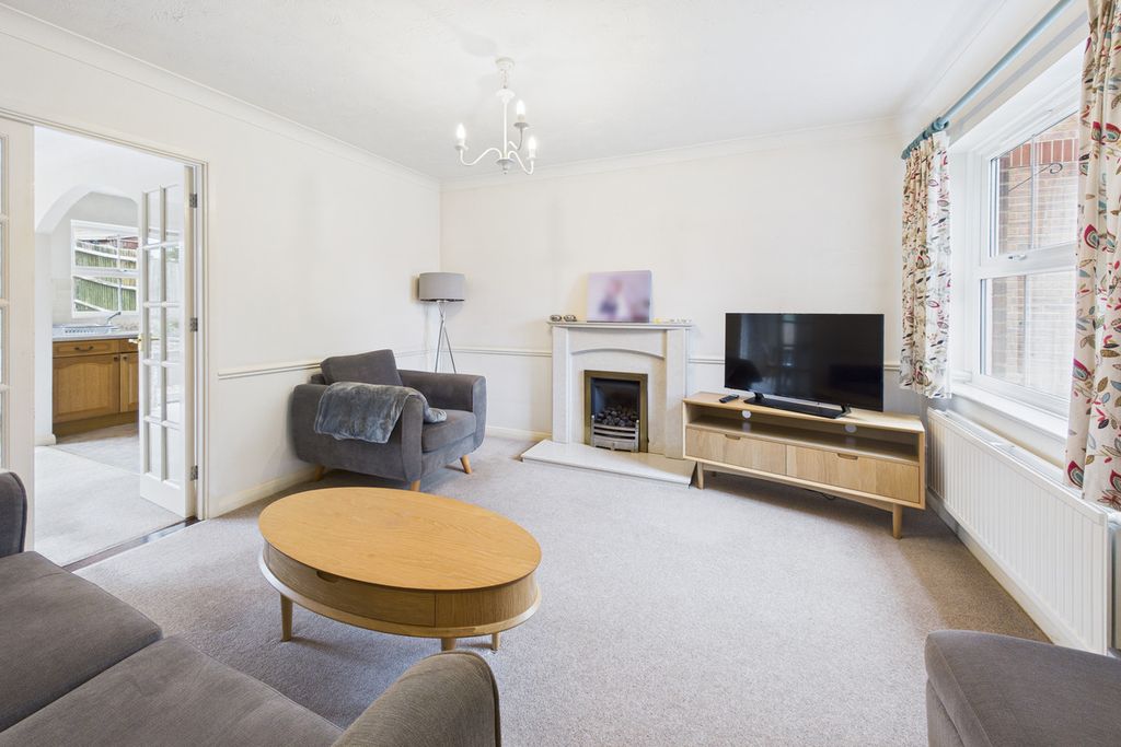 Property photo 3 of 14