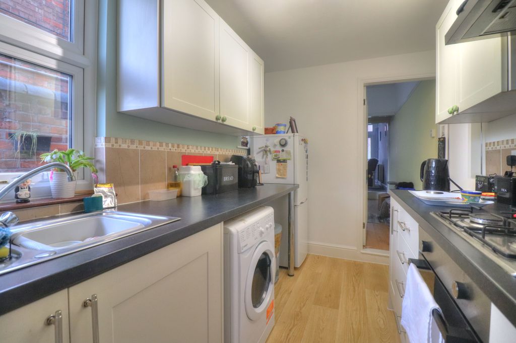 Property photo 1 of 14 Kitchen