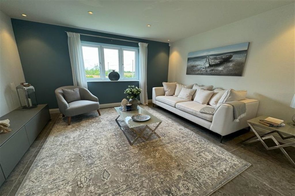 Property photo 3 of 16 (Main)