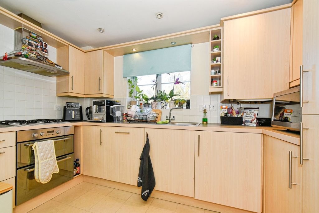 Property photo 3 of 17