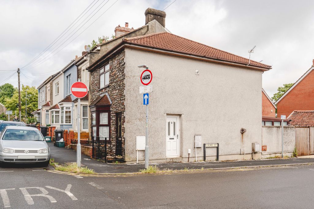 Property photo 1 of 11 1