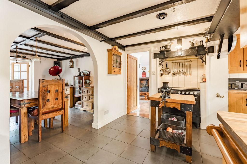 Property photo 3 of 29