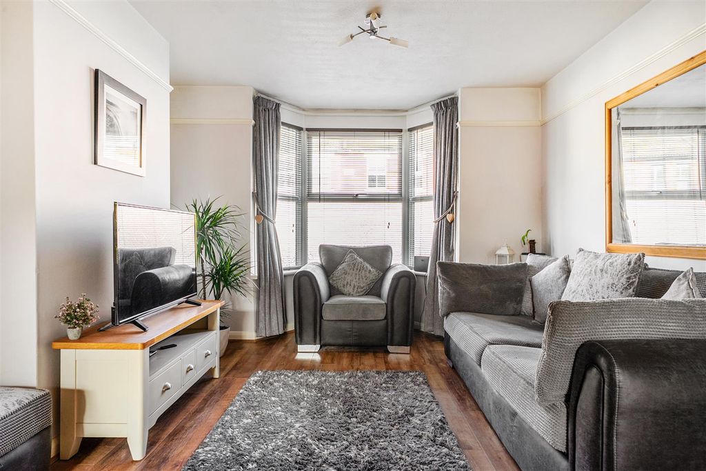 Property photo 2 of 27 1373704-23-690339Ed33d7A.Jpg