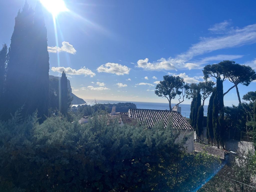 Property photo 1 of 3