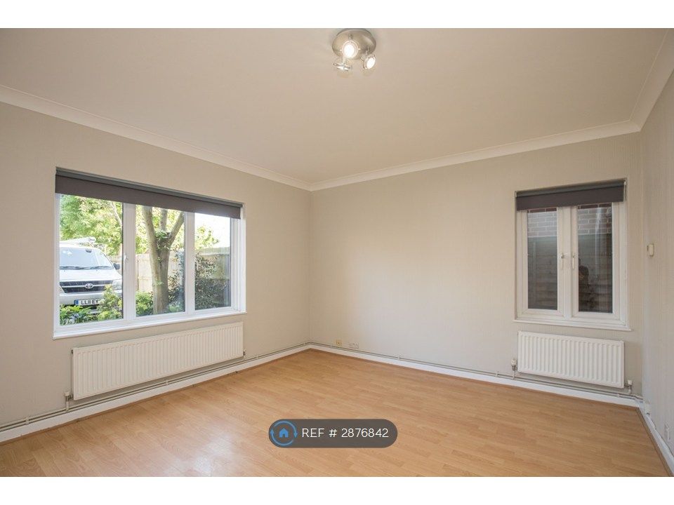 Property photo 3 of 8 Living Room