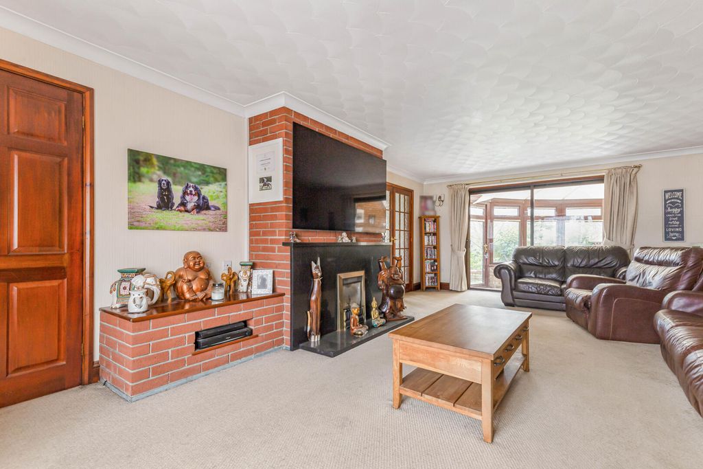 Property photo 3 of 40 10_73555-1.Jpg