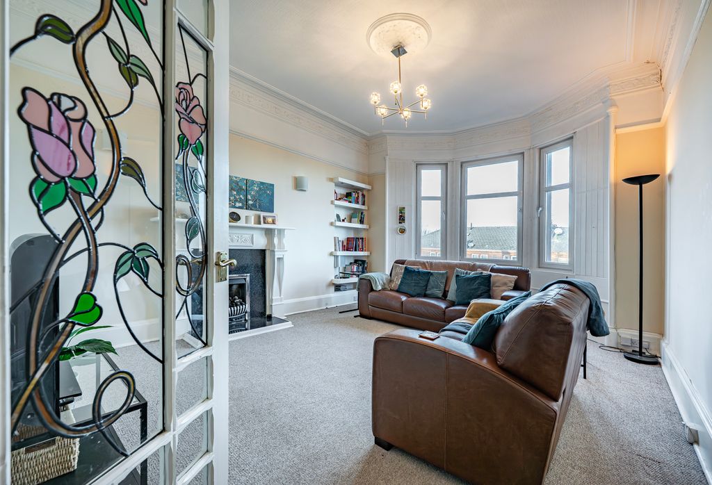 Property photo 3 of 37