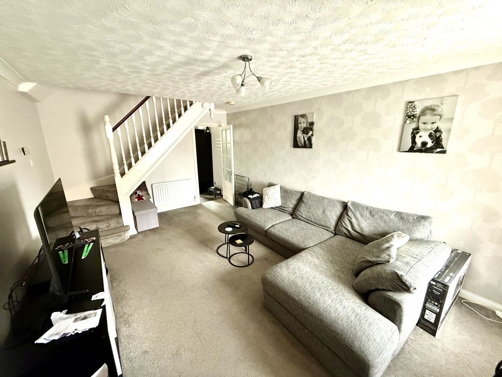 Property photo 2 of 7 Img_9930