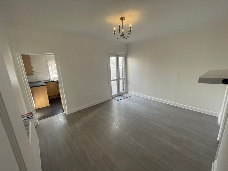 Property photo 2 of 8 Photo 3