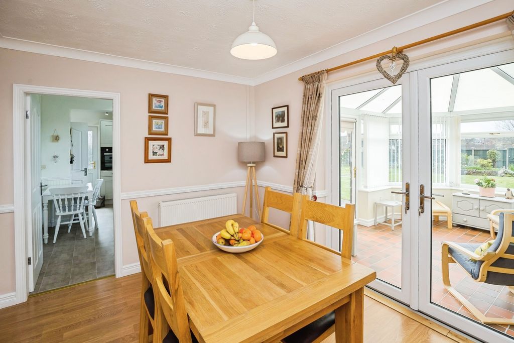 Additional image 7 of 4 bed detached house for saleArdmillan Court, Oswestry, Shropshire SY11