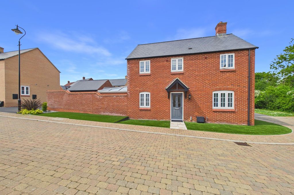 Property photo 1 of 30