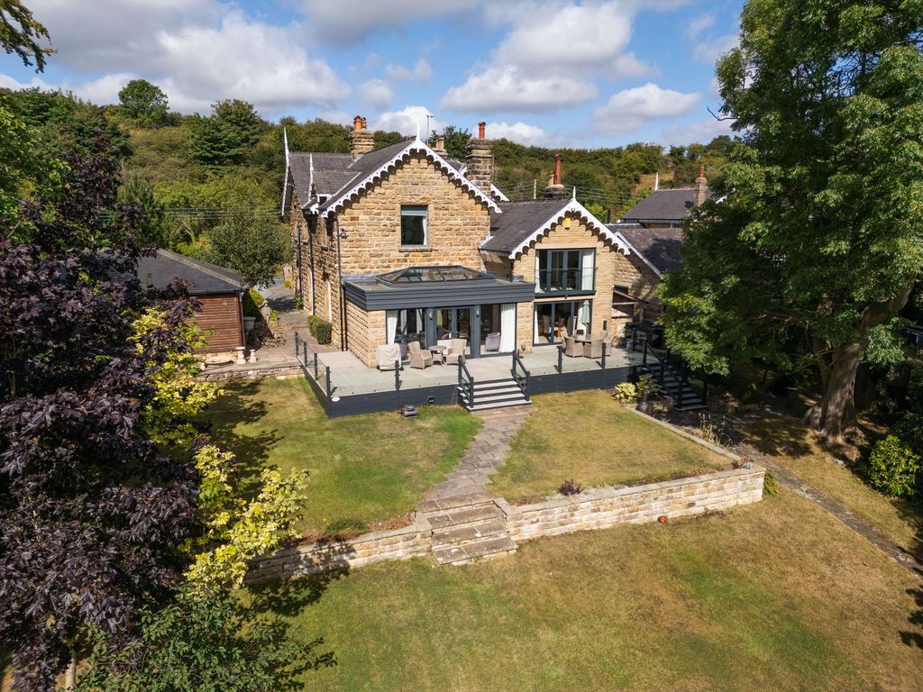 Property photo 1 of 51