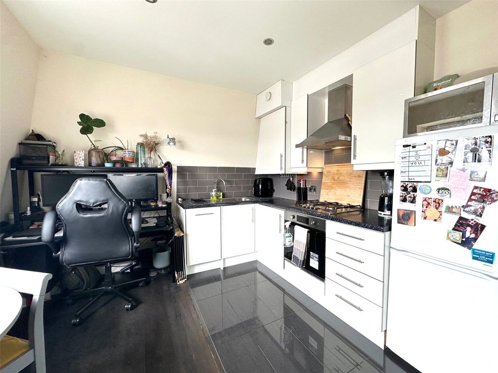 Property photo 1 of 16 Picture No. 09