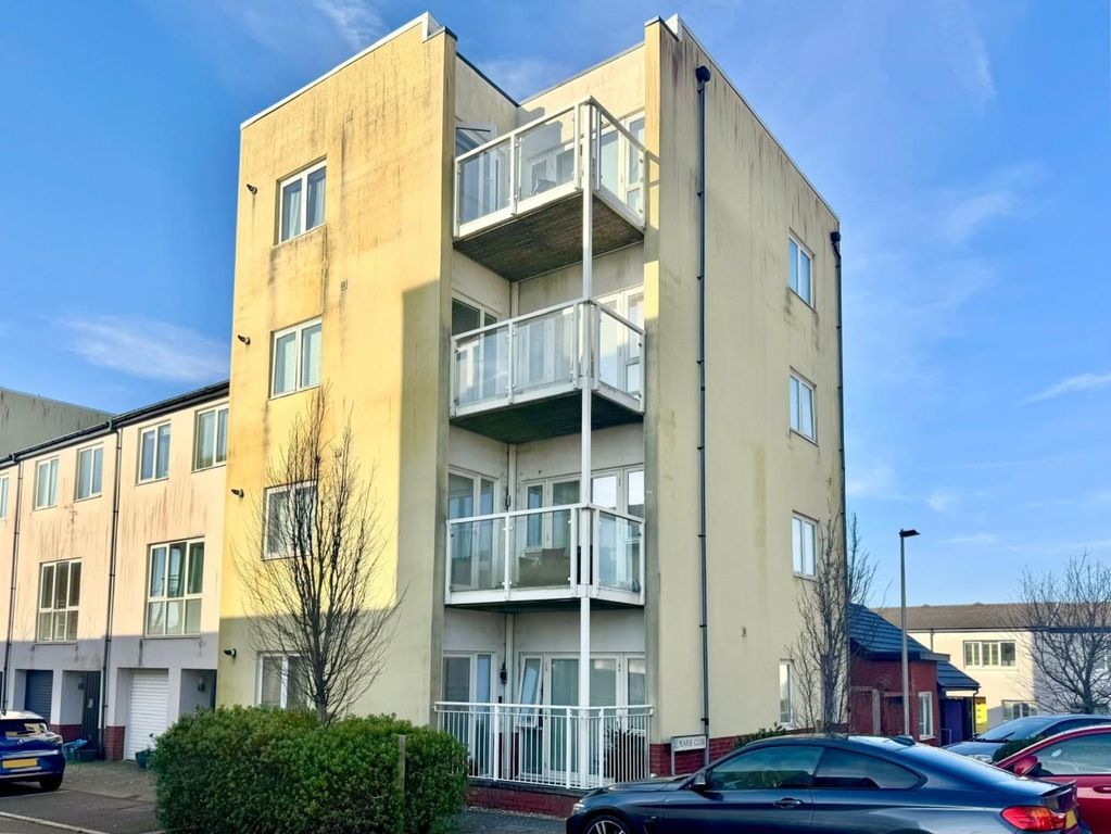 Property photo 1 of 12 Front