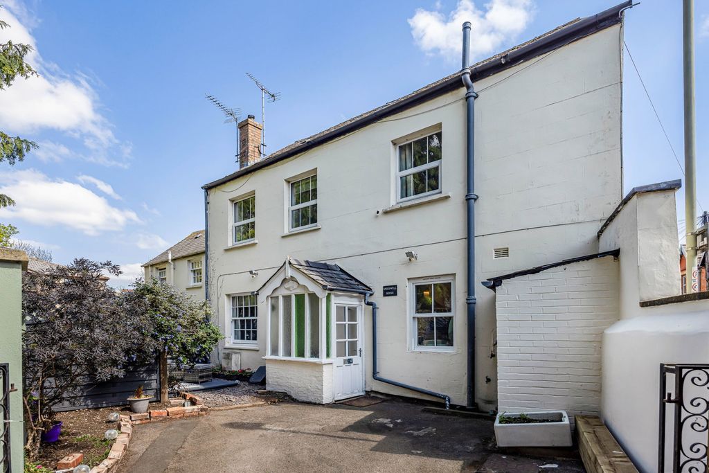 Property photo 2 of 16
