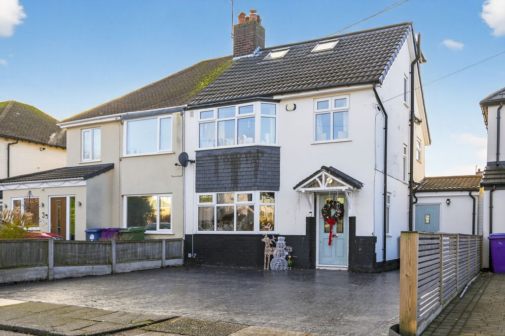 Property photo 2 of 20