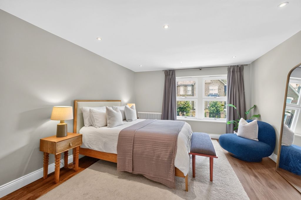 Property photo 3 of 19 Bfk_3435