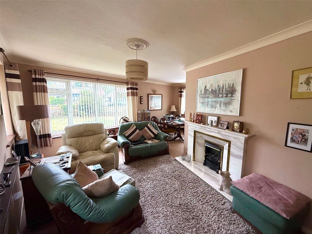 Property photo 2 of 17 Picture No. 25