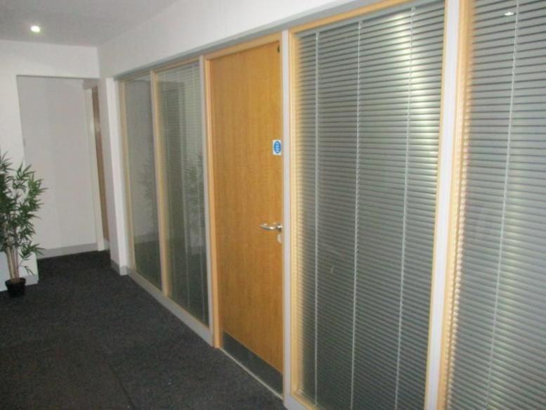 Property photo 2 of 25