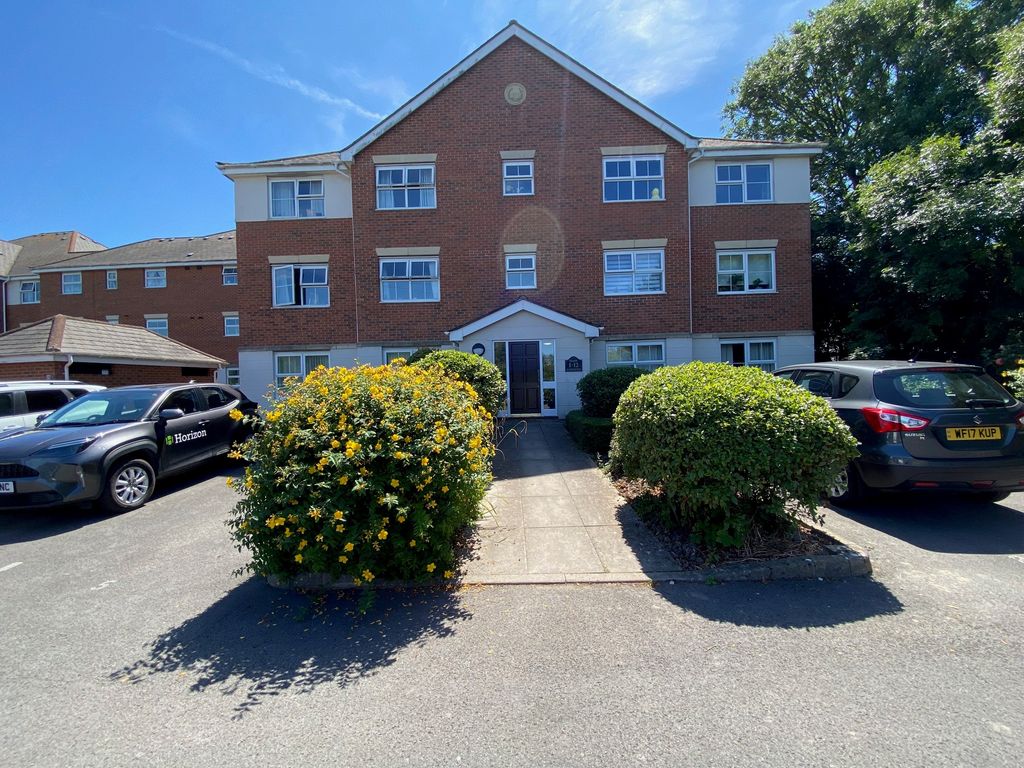 Property photo 1 of 10 18