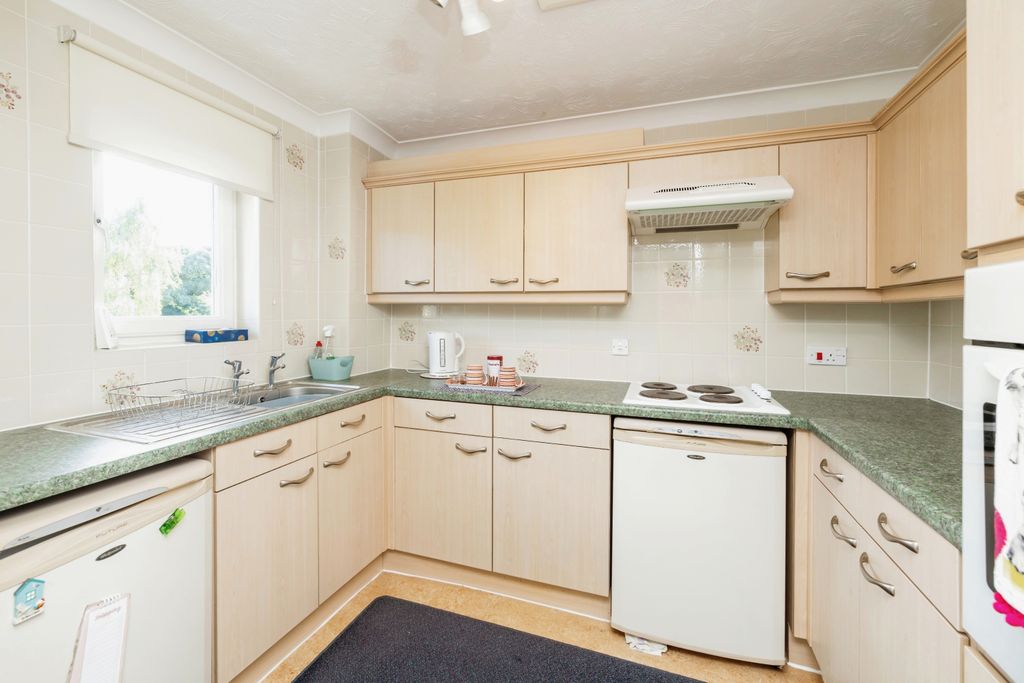 Property photo 3 of 11 Photo 14