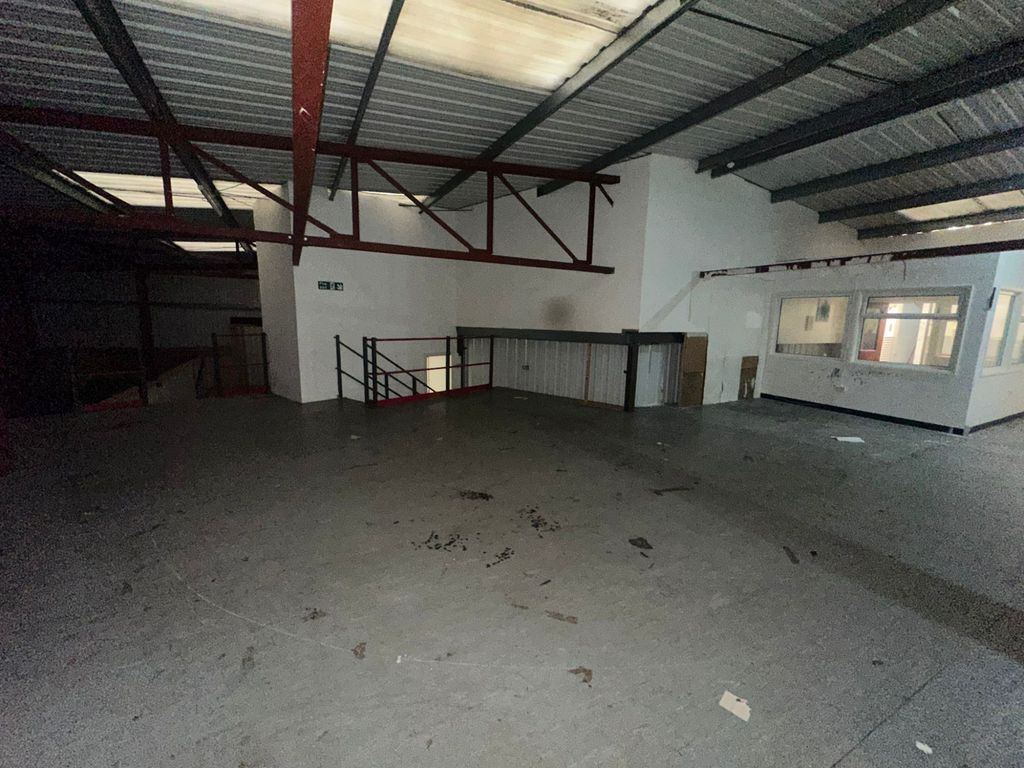 Property photo 3 of 6