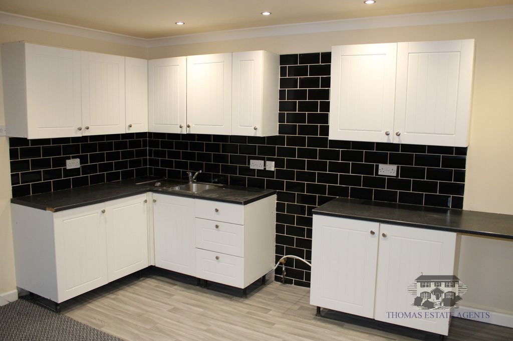 Property photo 2 of 7 Kitchen-Diner