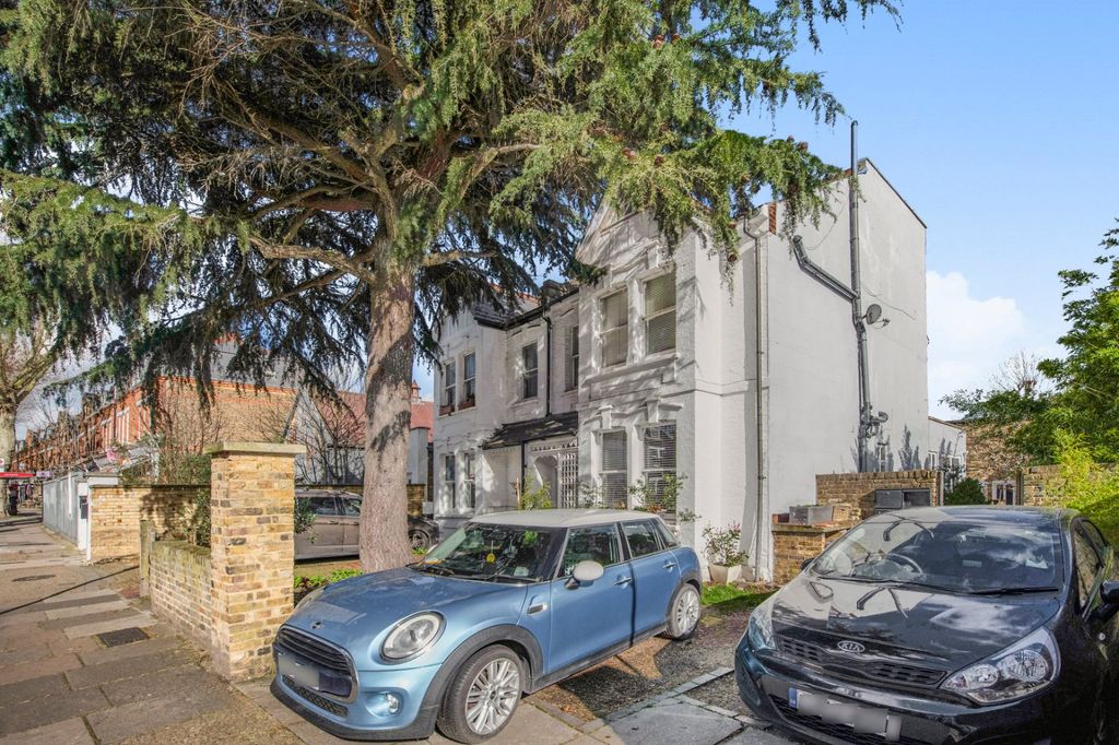 Property photo 2 of 28