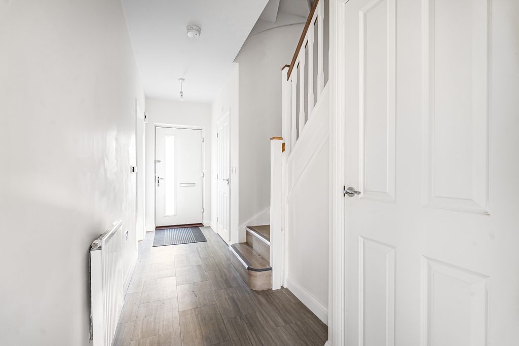 Property photo 2 of 34 2168717