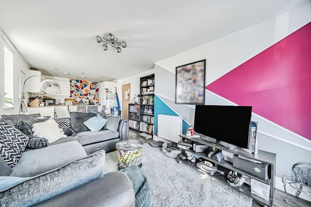 Property photo 2 of 12 Pbox-Img.Jpg