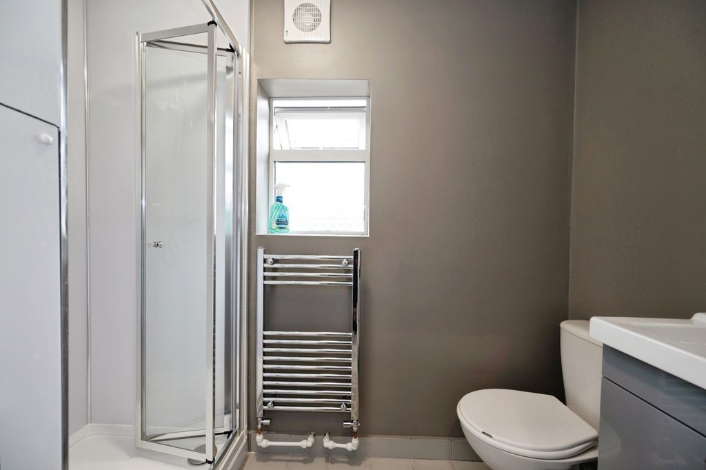 Property photo 3 of 23 Pbox-Img.Jpg