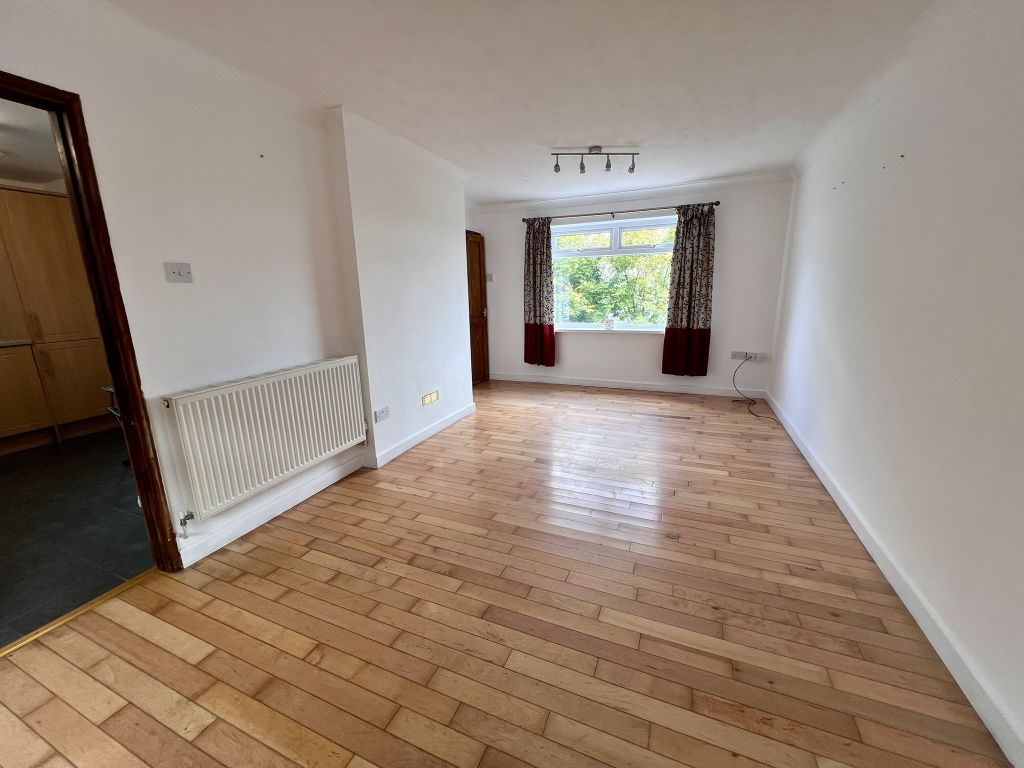 Property photo 3 of 11 Img_1706