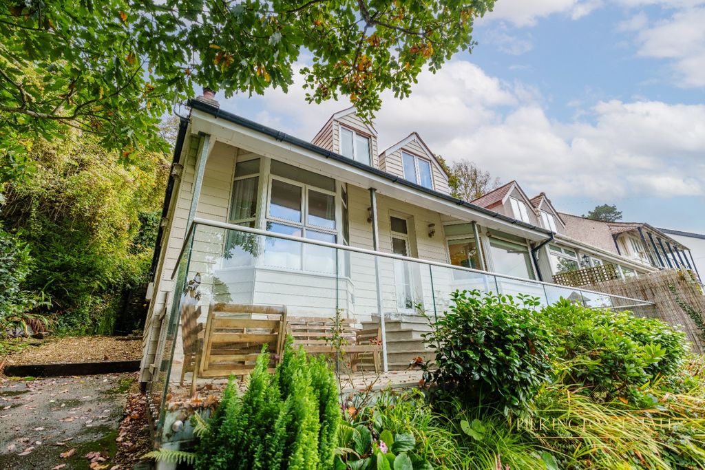 Property photo 2 of 29 4499991