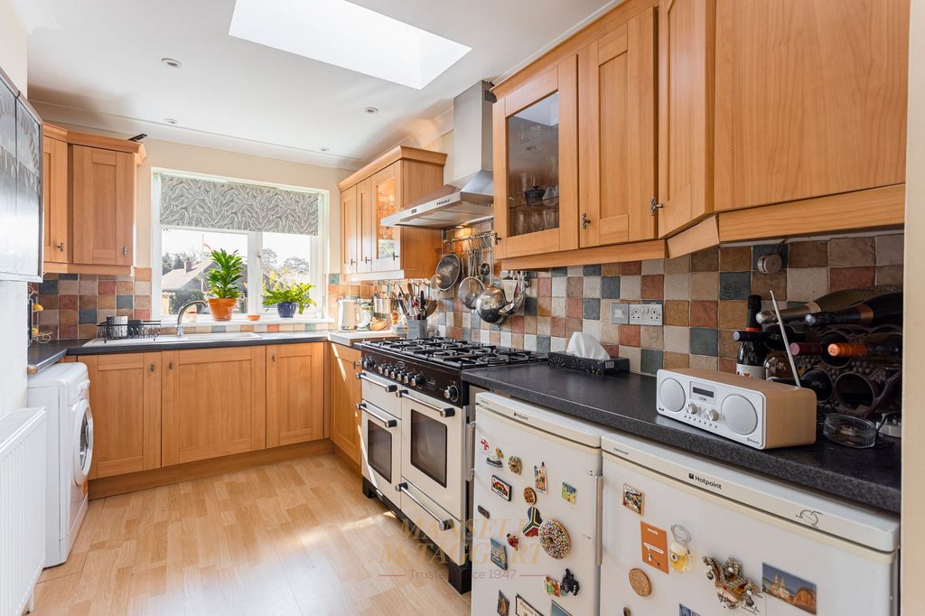 Property photo 3 of 29