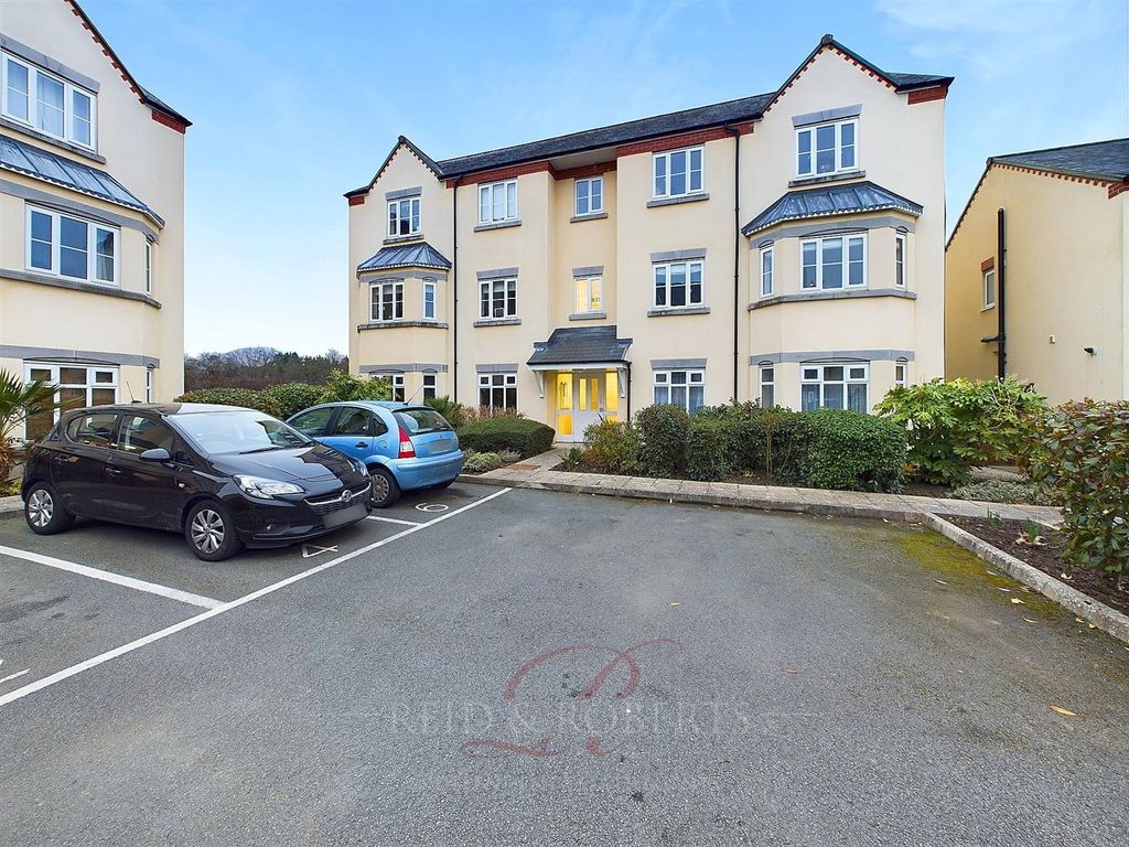 Property photo 1 of 25 Cam03999G0-Pr0072-Still023.Jpg