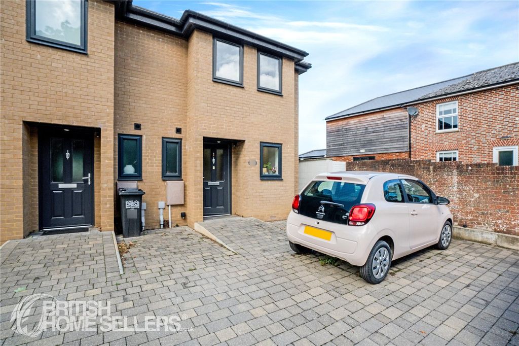 Property photo 1 of 15 Picture No. 17