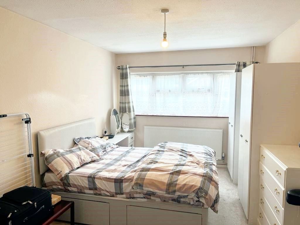 Property photo 3 of 8