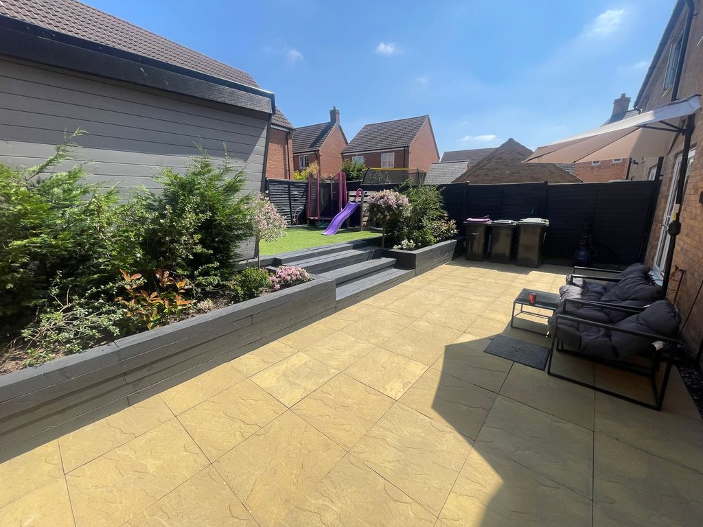 Property photo 2 of 12 Rear Garden