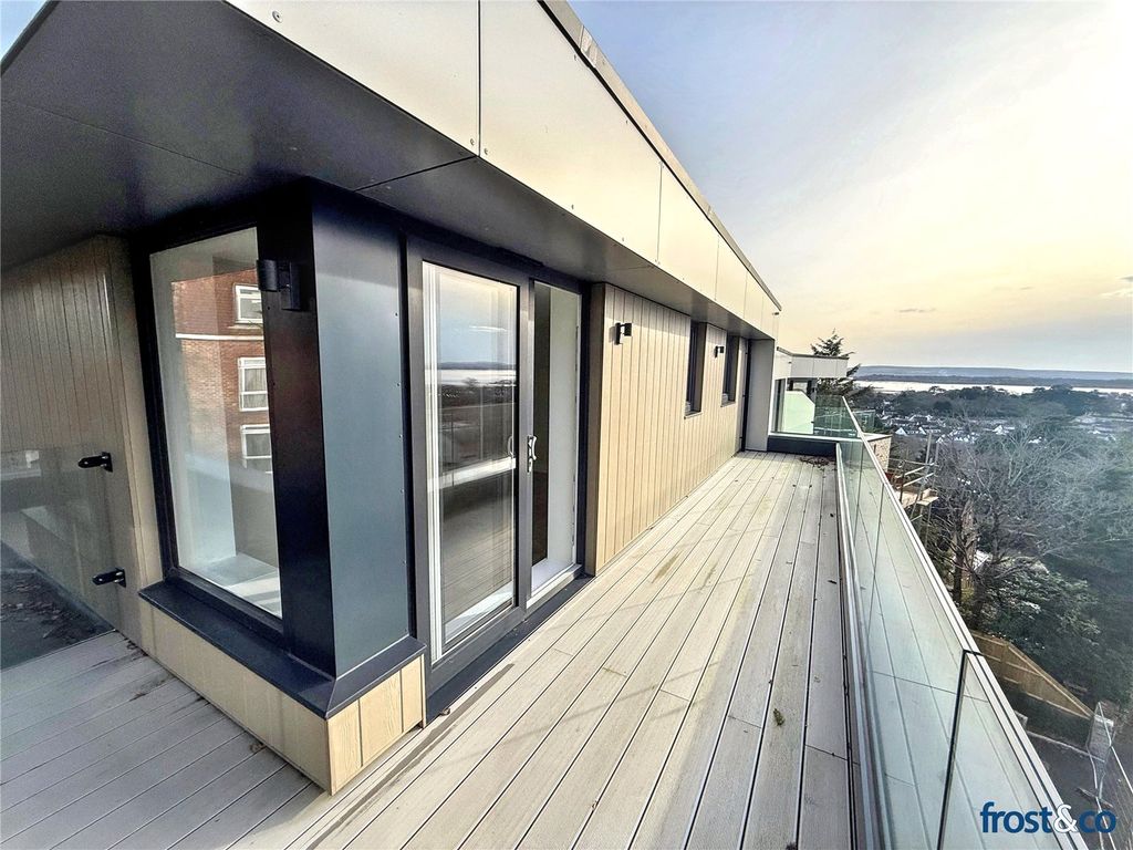 Property photo 1 of 18 Balcony