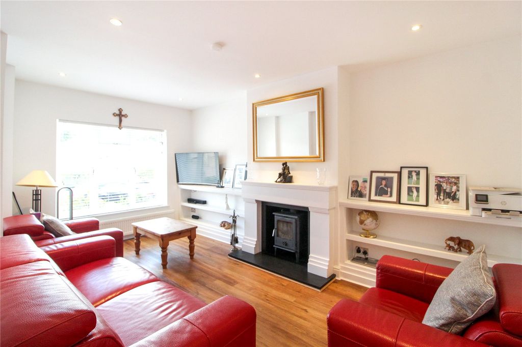 Property photo 2 of 10 Picture No. 11