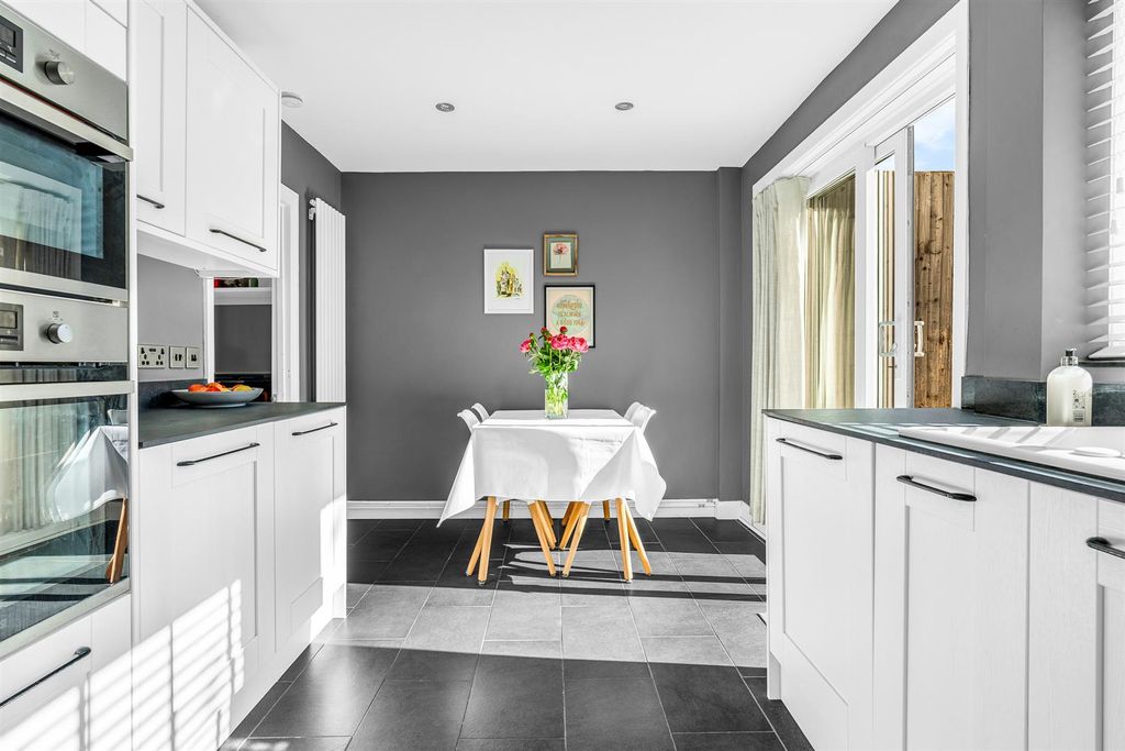 Property photo 3 of 26 Internal-15.Jpg