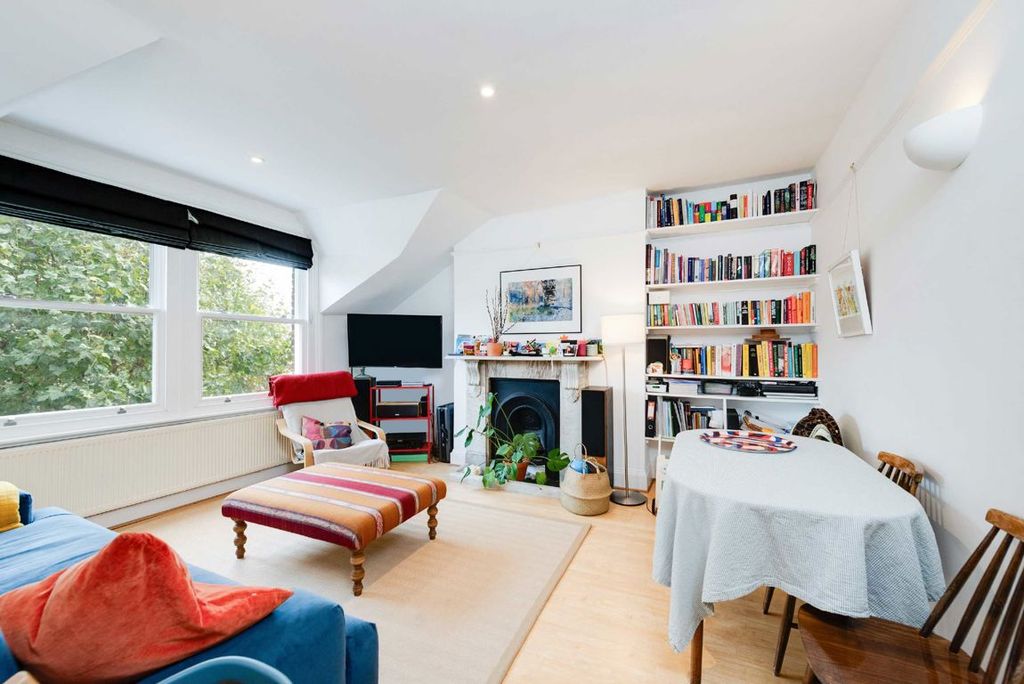 Property photo 2 of 6