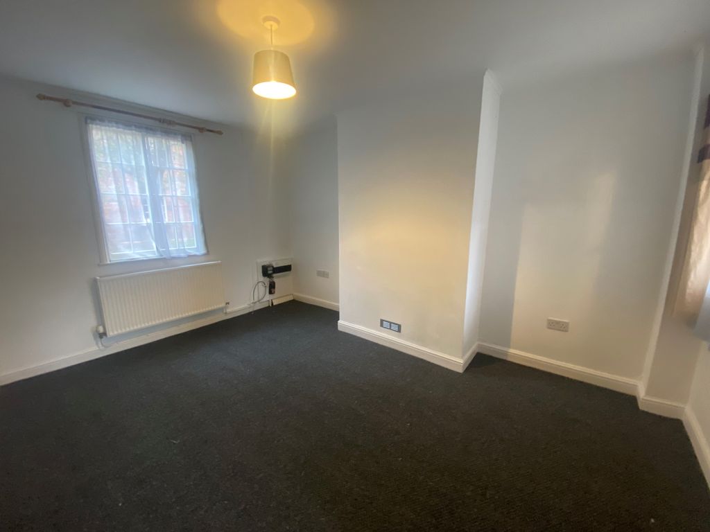 Property photo 3 of 10 Living Room 2