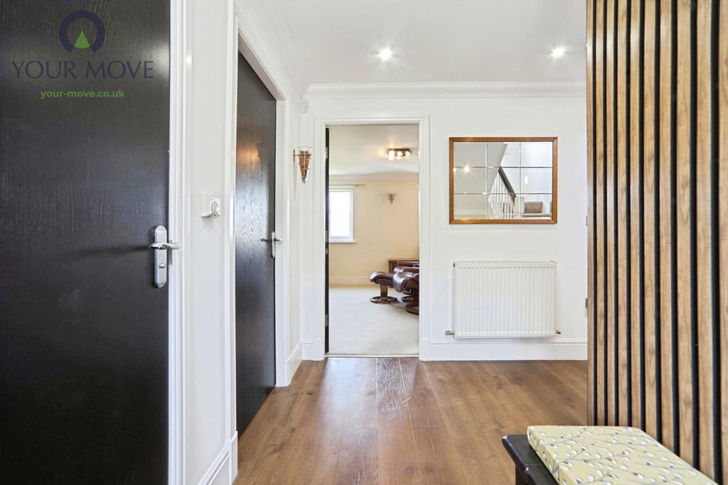 Property photo 3 of 37 Pbox-Img.Jpg