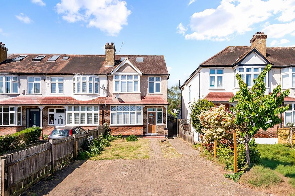 Property photo 1 of 16 Bridgewood Road