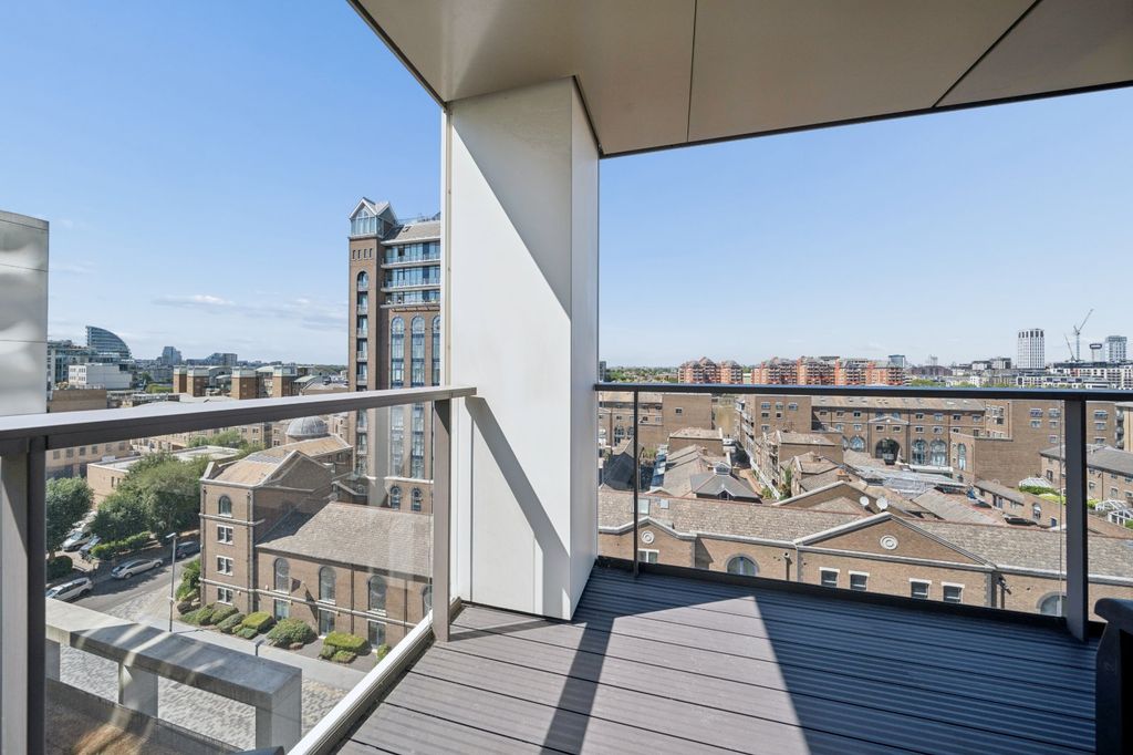 Property photo 3 of 12 Balcony