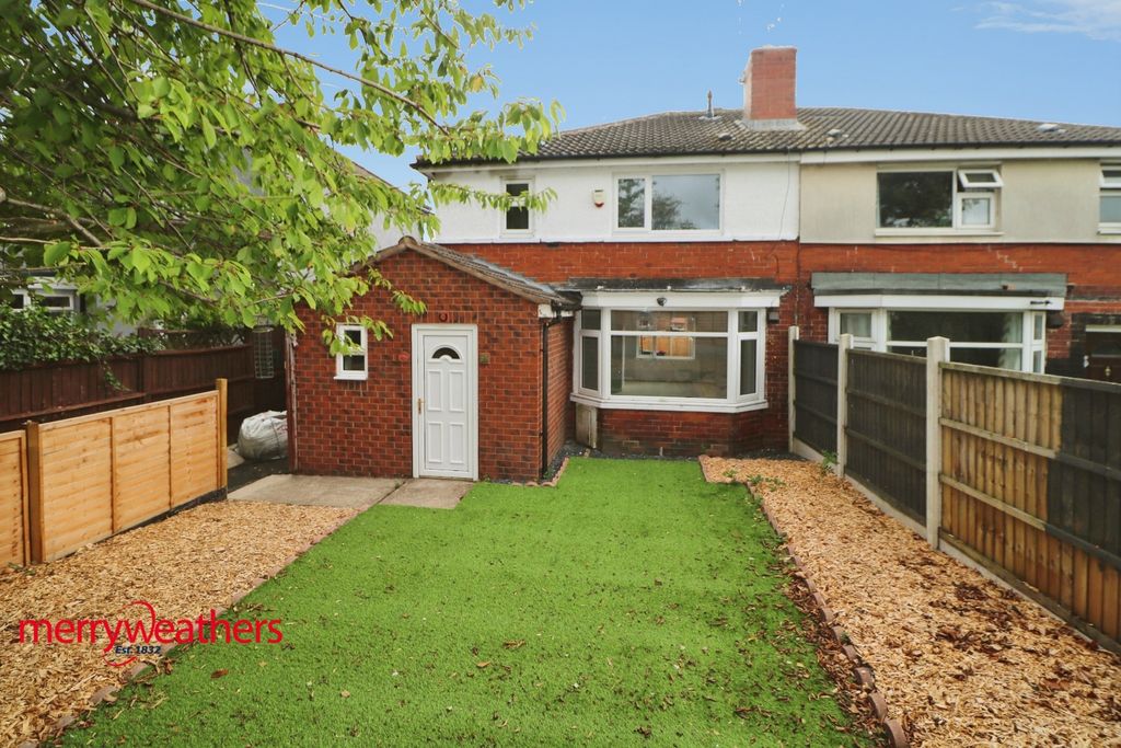 Property photo 1 of 14 Front