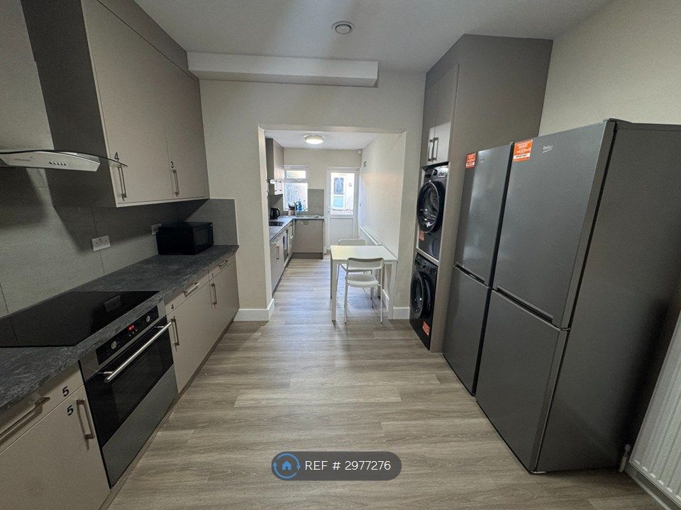 Property photo 3 of 4 Kitchen