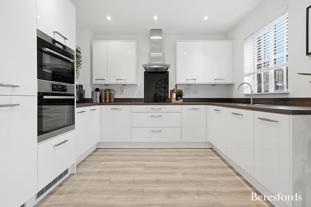 Property photo 2 of 30 Picture No. 47